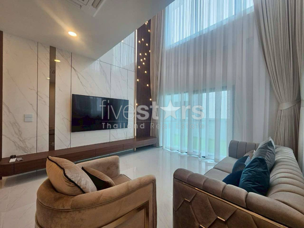 Maison Moderne de 4 Chambres à Louer à Bangna, photo 3