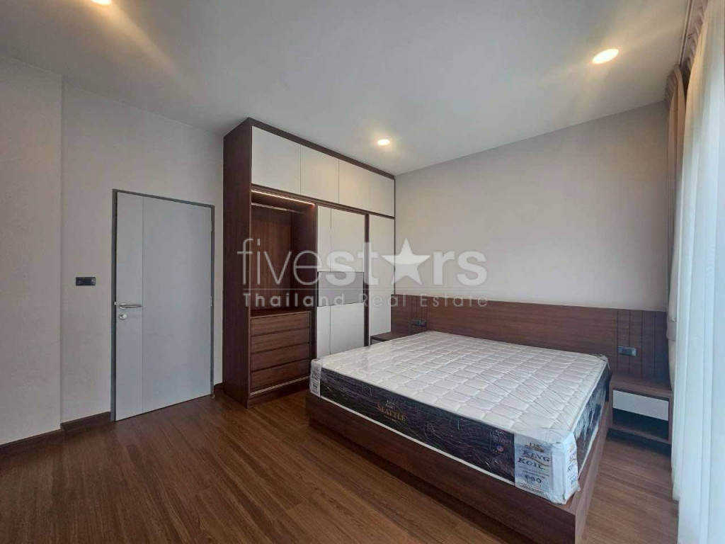 Maison Moderne de 4 Chambres à Louer à Bangna, photo 12