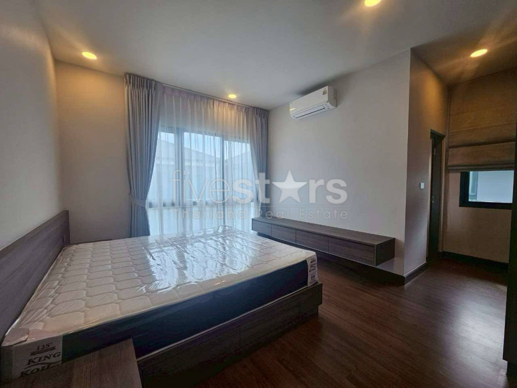 Maison Moderne de 4 Chambres à Louer à Bangna, photo 15