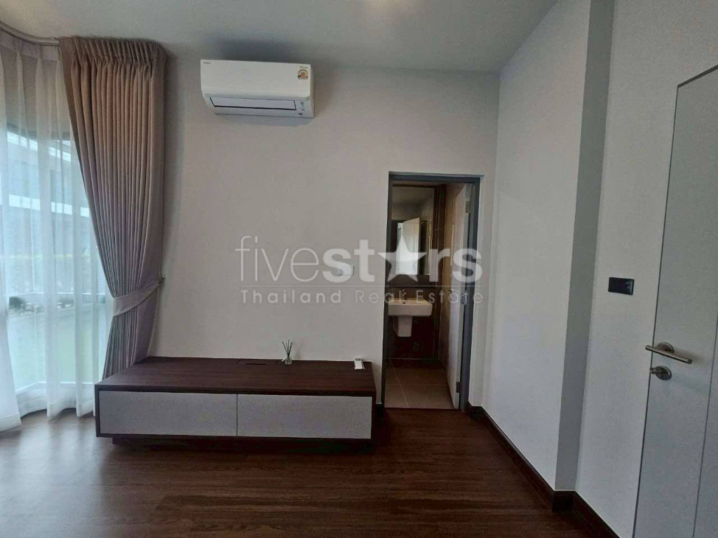 Maison Moderne de 4 Chambres à Louer à Bangna, photo 17