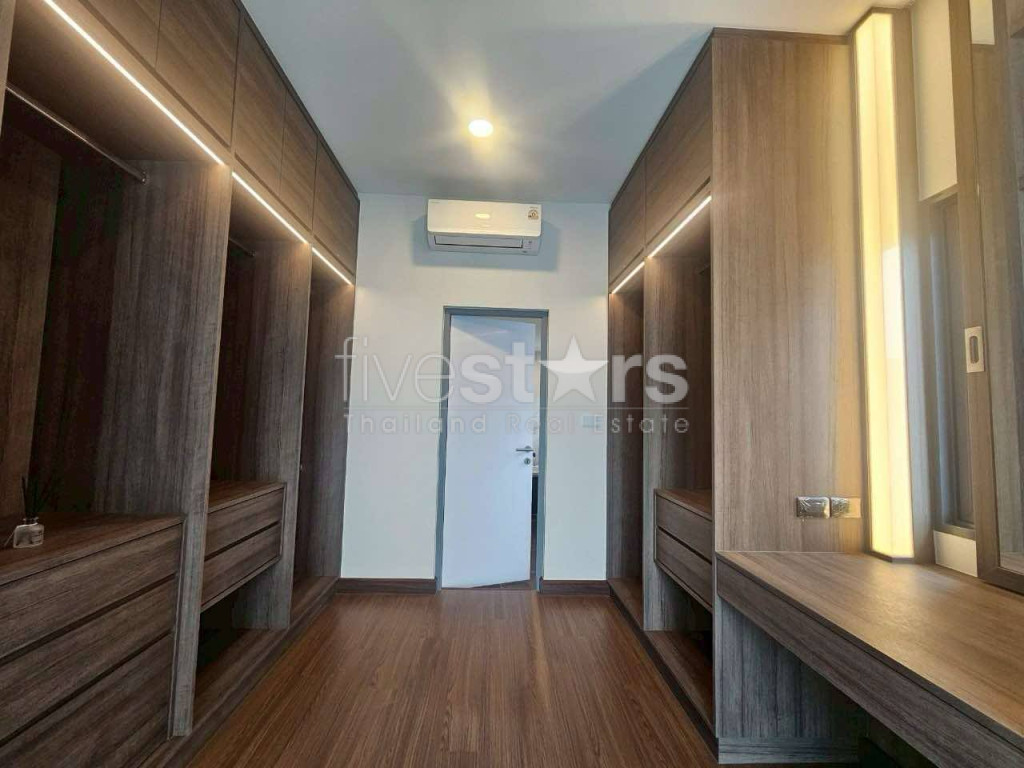 Maison Moderne de 4 Chambres à Louer à Bangna, photo 11