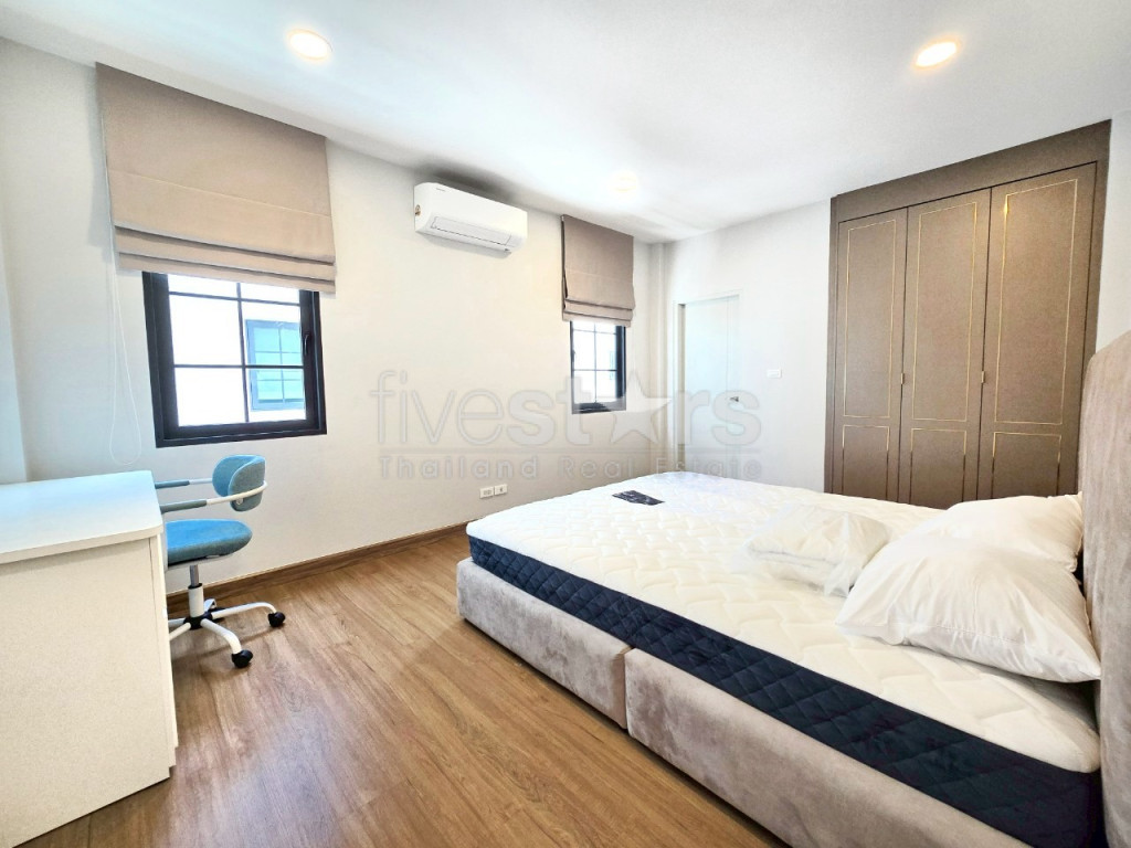 Maison individuelle de 4 chambres à vendre à Bangna, photo 10