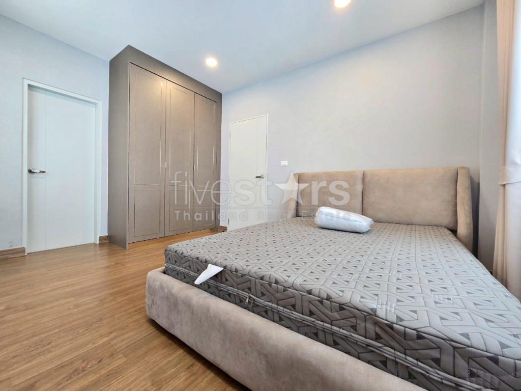 Maison individuelle de 4 chambres à vendre à Bangna, photo 9