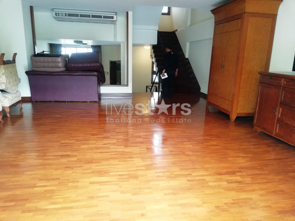 Maison de ville de luxe moderne de 3 chambres dans le quartier composé de Thonglor, photo 8