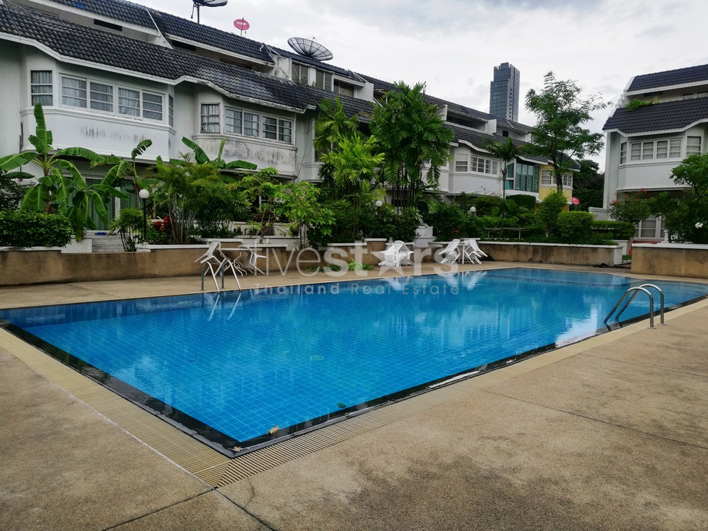 Maison de ville de luxe moderne de 3 chambres dans le quartier composé de Thonglor, photo 19