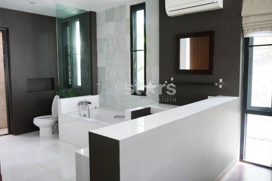 Maison moderne de 3 chambres à louer proche du BTS Thonglor, photo 17