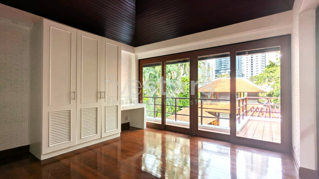 Maison de 5 chambres exceptionnelle à louer proche de Phrom Phong, photo 14