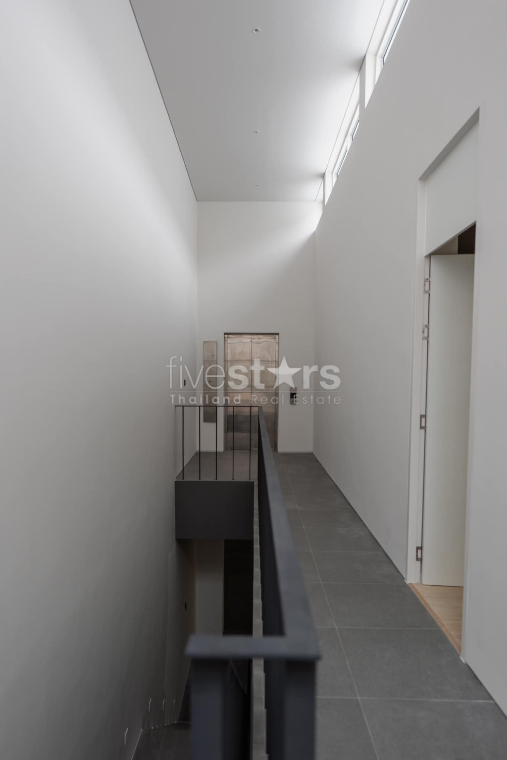 Bureau à domicile moderne de 3 chambres à louer à Bangna., photo 9