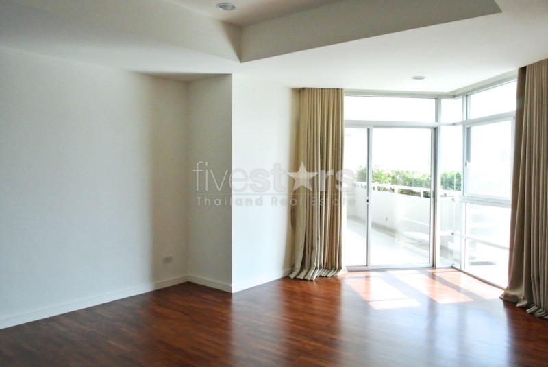 Condo spacieux de 4 chambres à louer sur Ekamai, photo 14