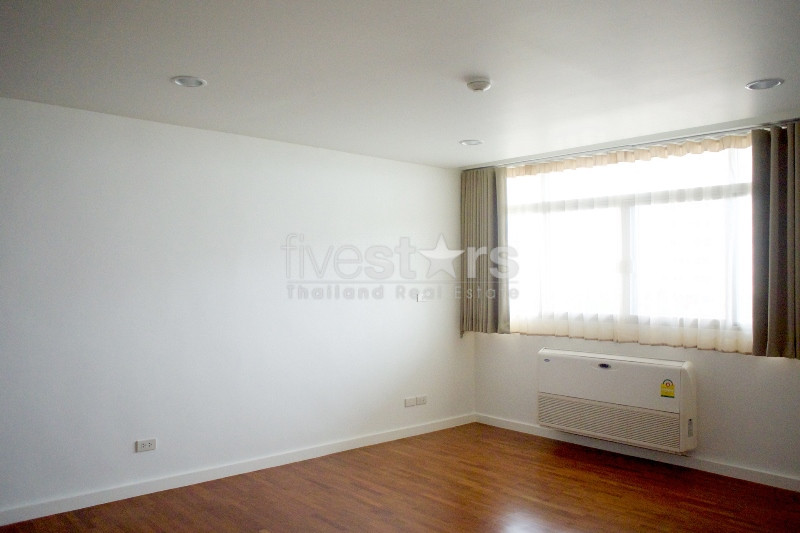 Condo spacieux de 3 chambres à louer sur Ekamai, photo 9