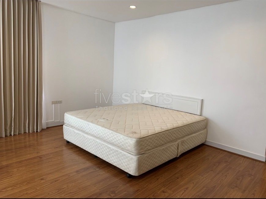 Petit immeuble de 4 chambres à louer sur Ekkamai, photo 16