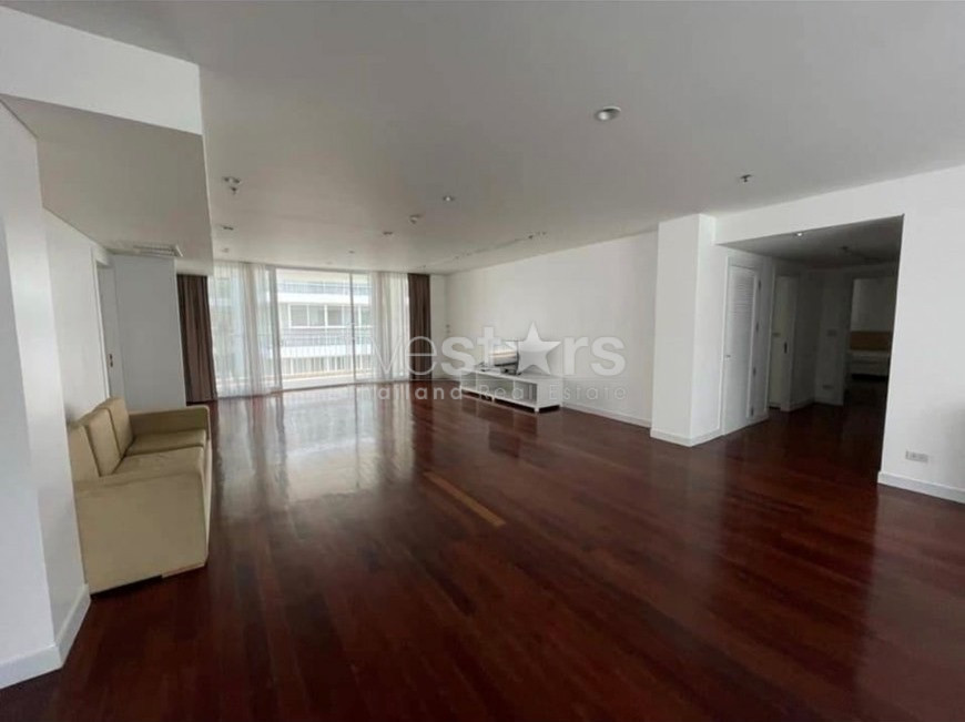 Petit immeuble de 4 chambres à louer sur Ekkamai, photo 3