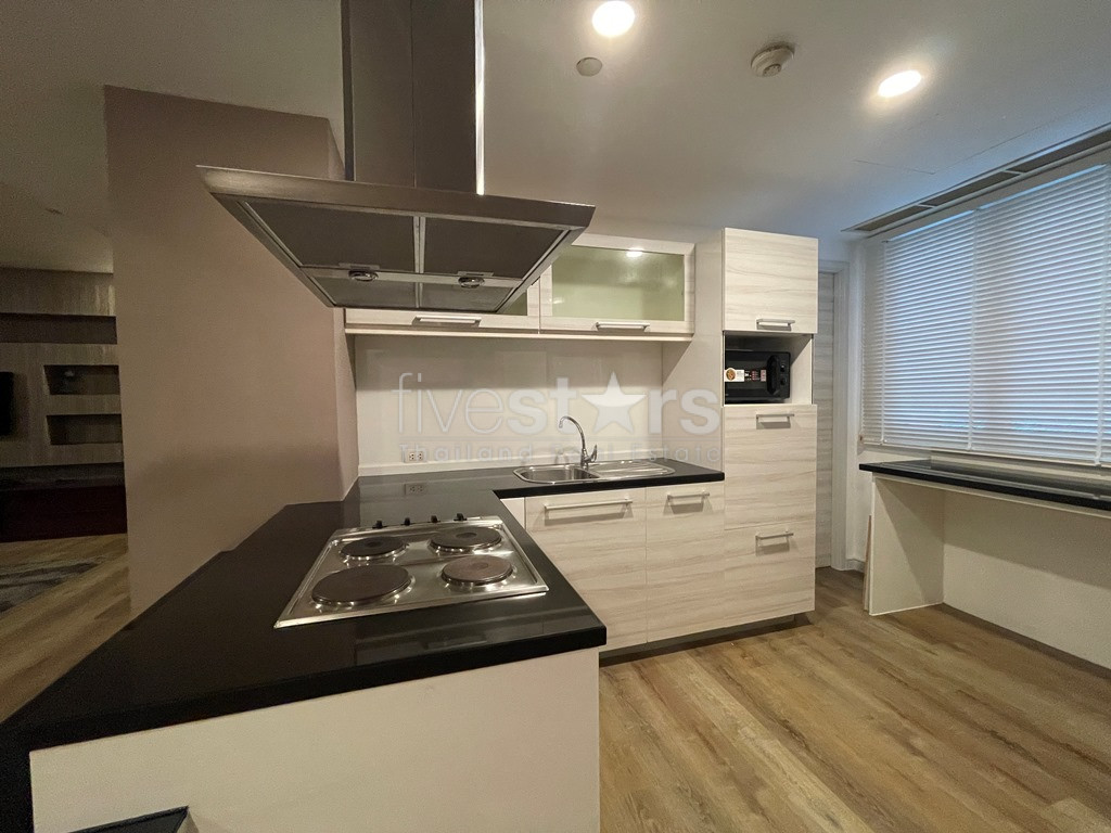 Condo de 3 chambres à louer près de la station BTS Ekkamai & Thong Lo, photo 8
