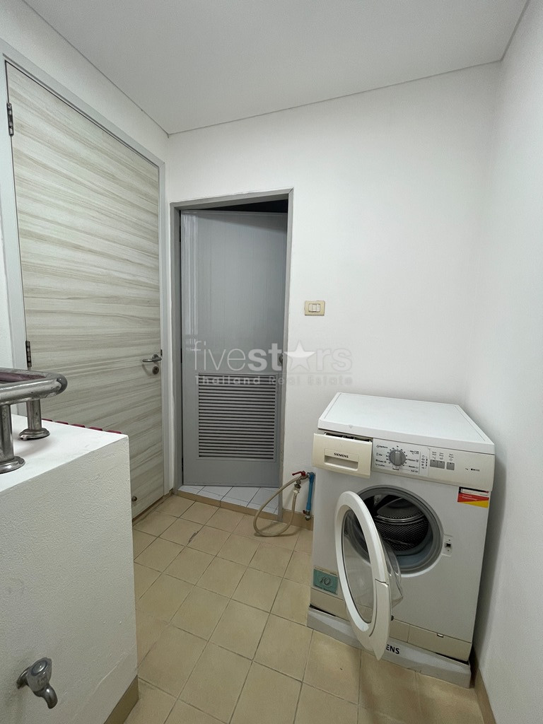 Condo de 3 chambres à louer près de la station BTS Ekkamai & Thong Lo, photo 11