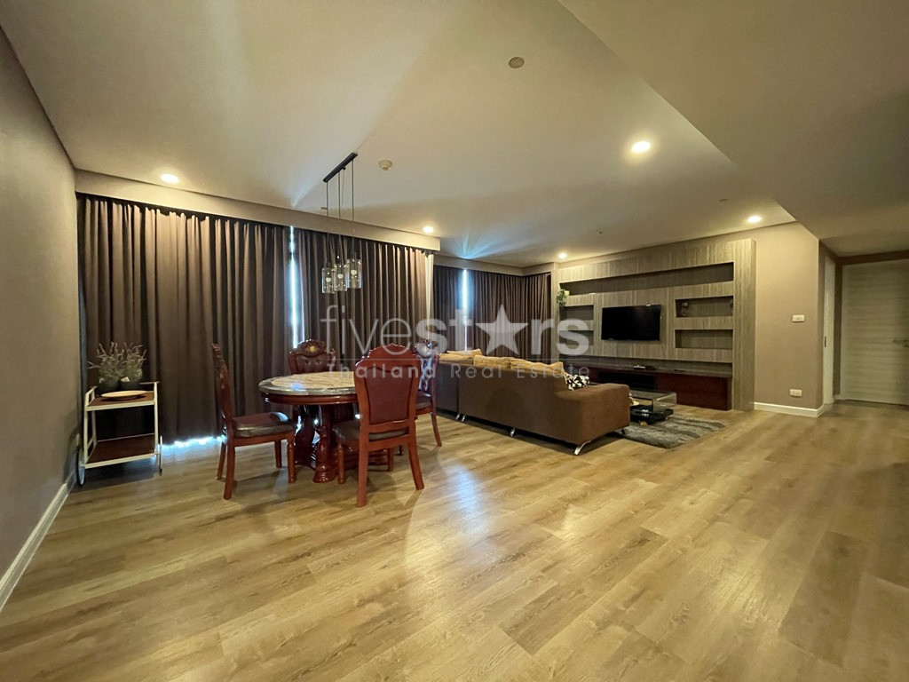 Condo de 3 chambres à louer près de la station BTS Ekkamai & Thong Lo, photo 2