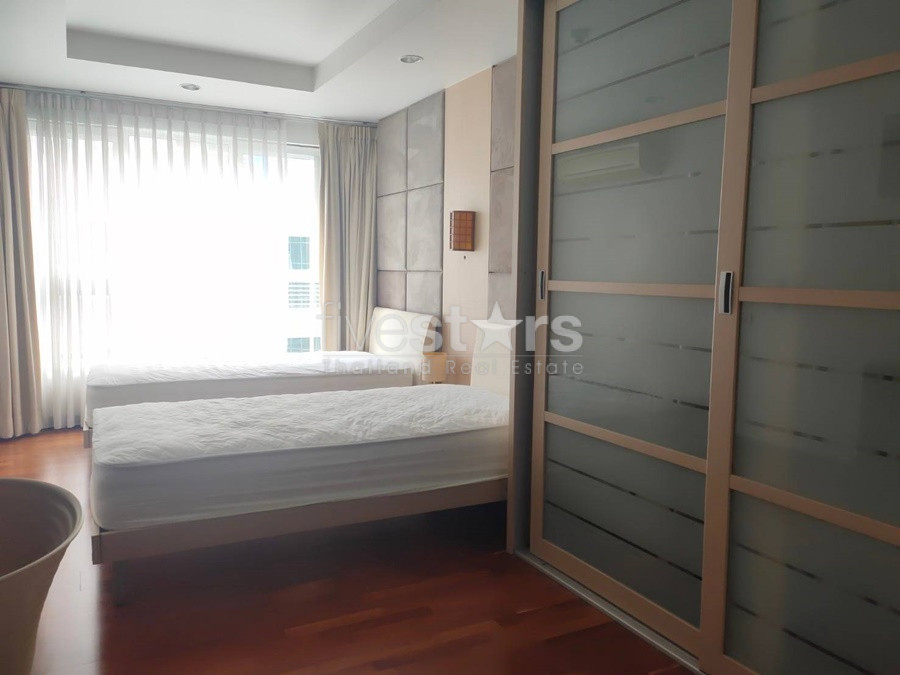 2 bedrooms condo for rent near BTS Ekkamai, photo 10