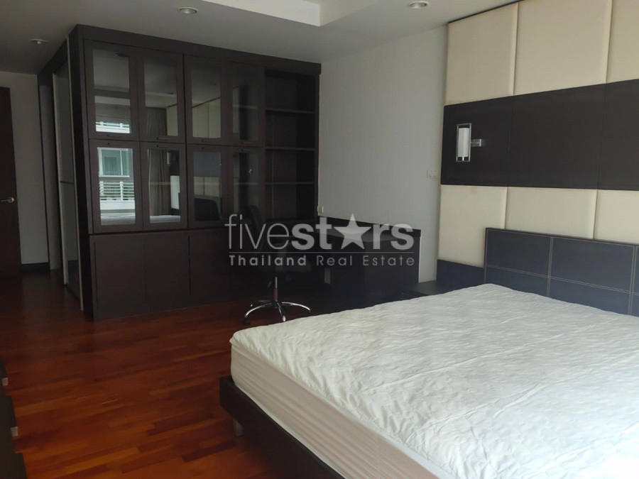 2 bedrooms condo for rent near BTS Ekkamai, photo 8