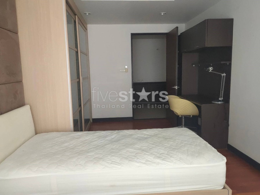 2 bedrooms condo for rent near BTS Ekkamai, photo 9