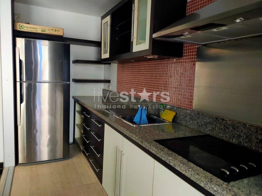 2 bedrooms condo for rent near BTS Ekkamai, photo 6