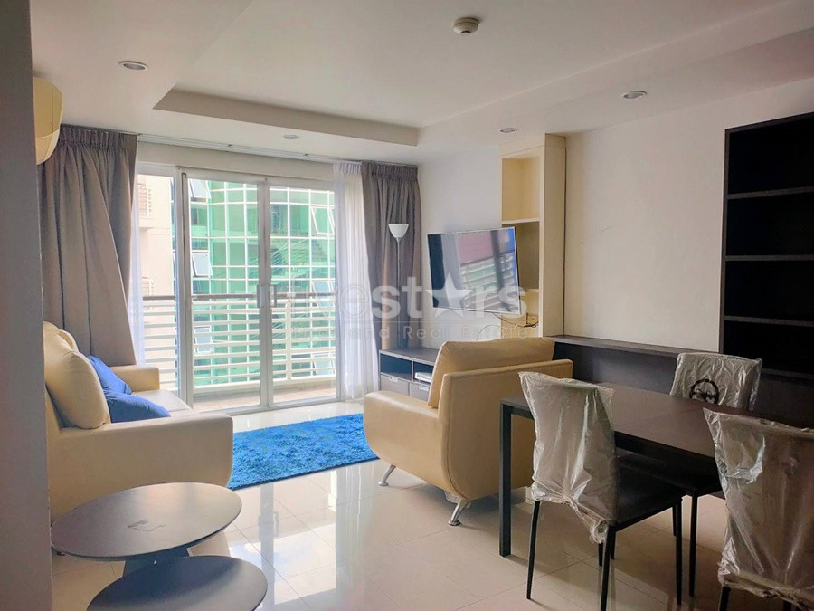 Large 2 bedrooms condo for rent in Ekkamai