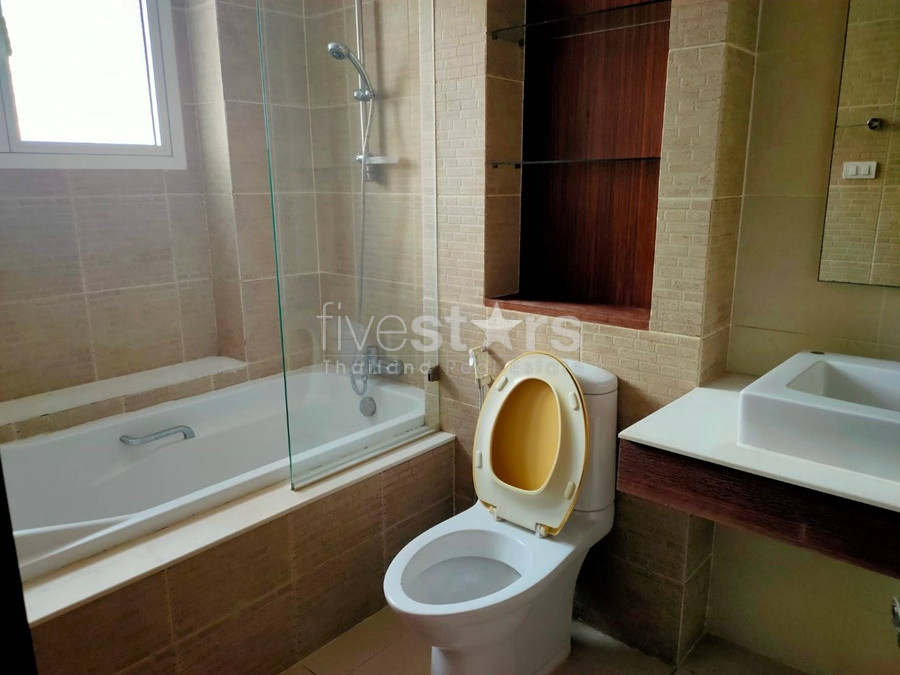 Large 2 bedrooms condo for rent in Ekkamai, photo 14