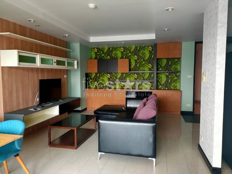 2 bedrooms low rise condo for rent near BTS Ekkamai