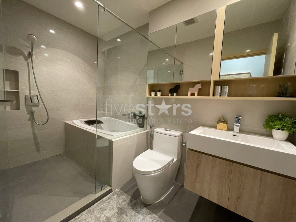 Appartement de 2 chambres moderne à vendre proche BTS Ekamai, photo 15