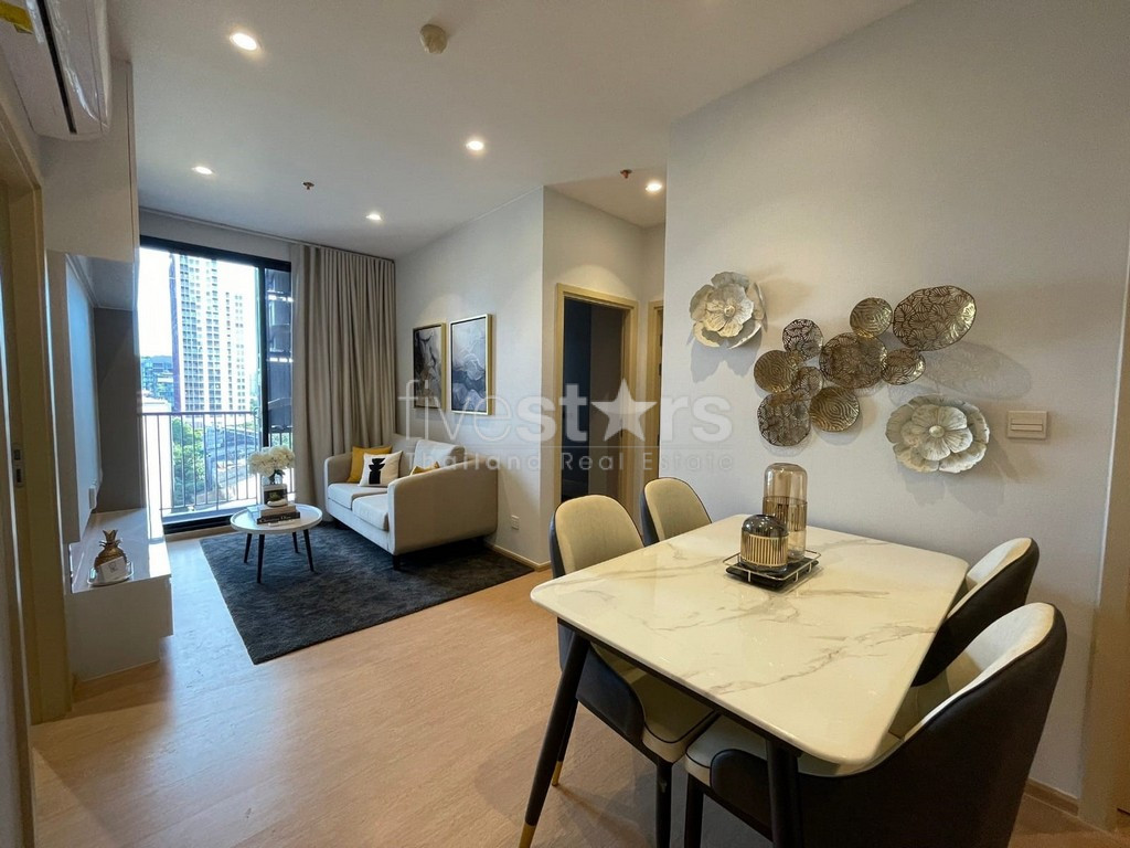 Appartement de 2 chambres moderne à vendre proche BTS Ekamai, photo 3