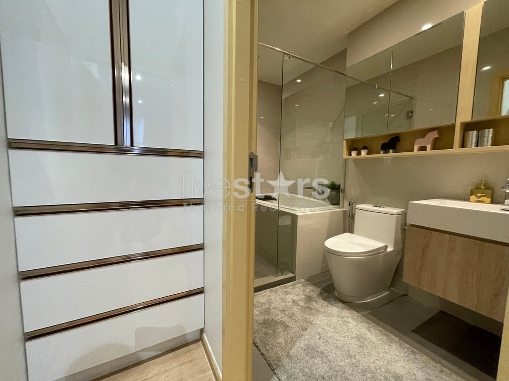 Appartement de 2 chambres moderne à vendre proche BTS Ekamai, photo 14