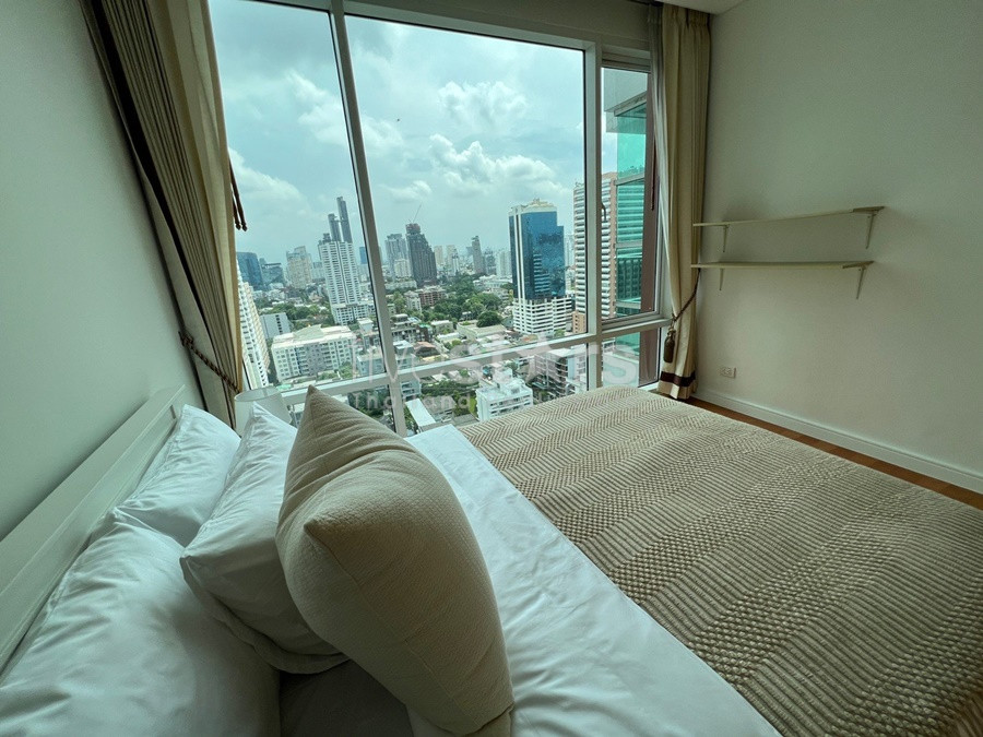 Modern condo 2 bedrooms for rent near BTS Ekkamai, photo 5