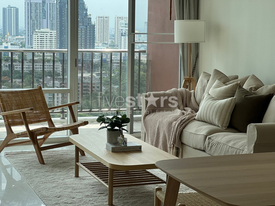 Modern condo 2 bedrooms for rent near BTS Ekkamai, photo 2