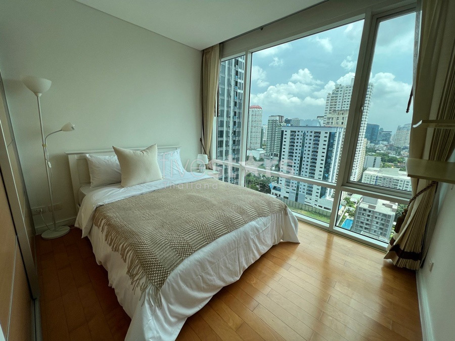 Modern condo 2 bedrooms for rent near BTS Ekkamai, photo 7