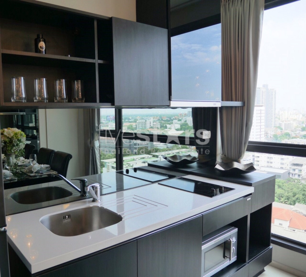 Condo 1 chambre à louer près de la station Phra Khanong BTS, photo 9
