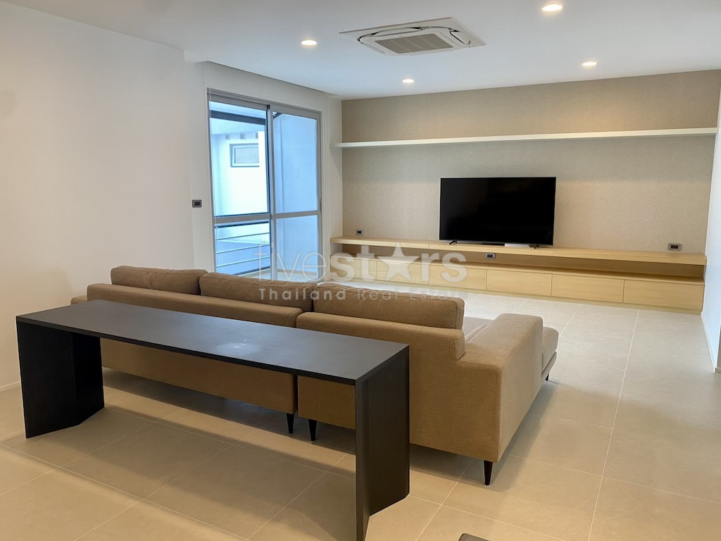 Appartement 3 chambres refait à neuf à louer proche BTS Ekamai