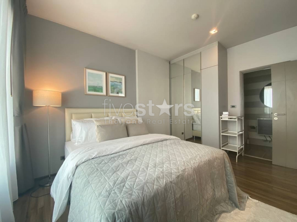 1-bedroom modern condo for sale in Ekamai, photo 11