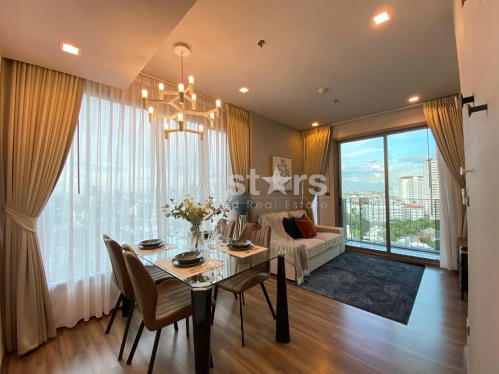 1-bedroom modern condo for sale in Ekamai
