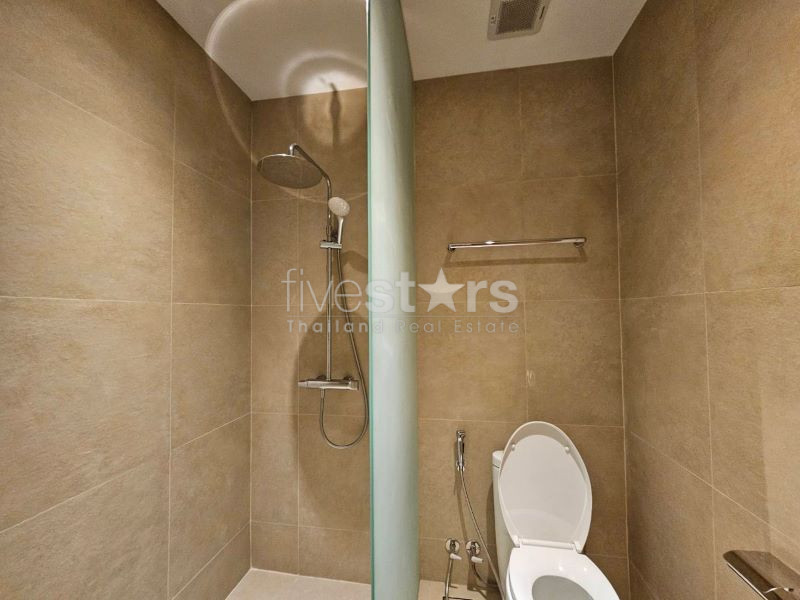 Appartement 1 chambre récemment rénové à louer sur Ekkamai, photo 9