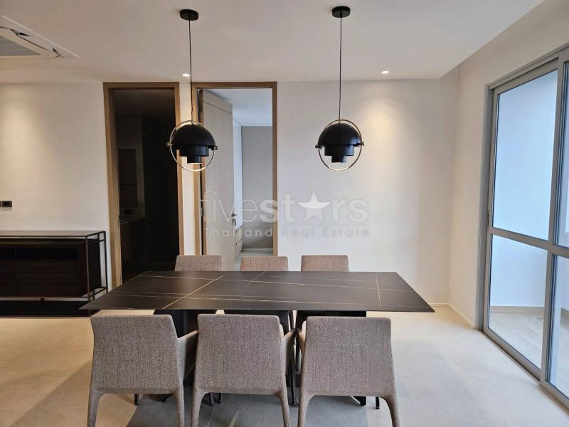 Appartement 2 chambres moderne et rénové à louer à Ekkamai, photo 13