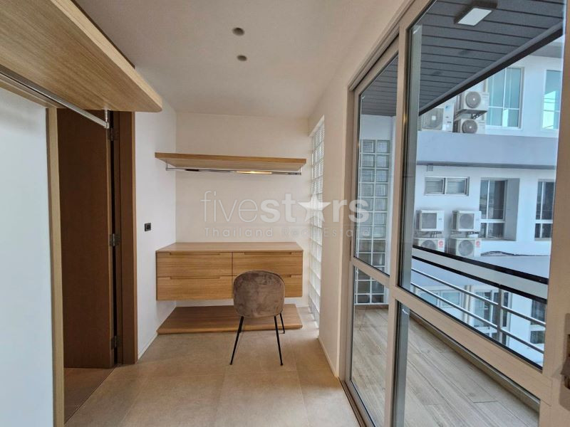Appartement 2 chambres moderne et rénové à louer à Ekkamai, photo 6