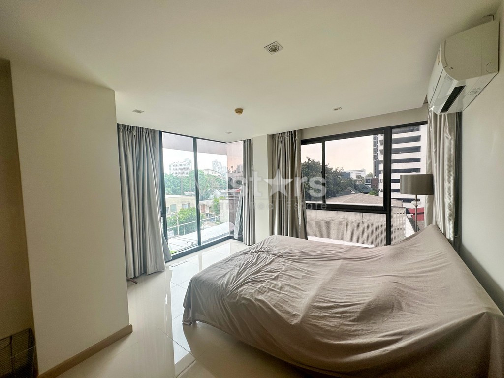 Appartement moderne de 2 chambres avec un emplacement de premier ordre à Ekamai, photo 11