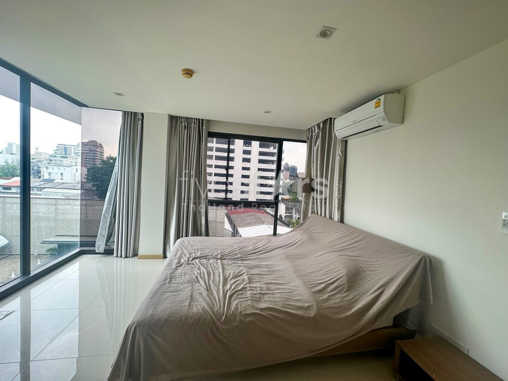 Appartement moderne de 2 chambres avec un emplacement de premier ordre à Ekamai, photo 14