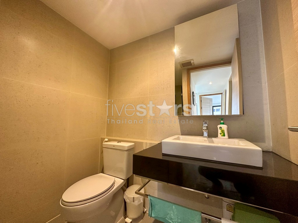 Appartement moderne de 2 chambres avec un emplacement de premier ordre à Ekamai, photo 19