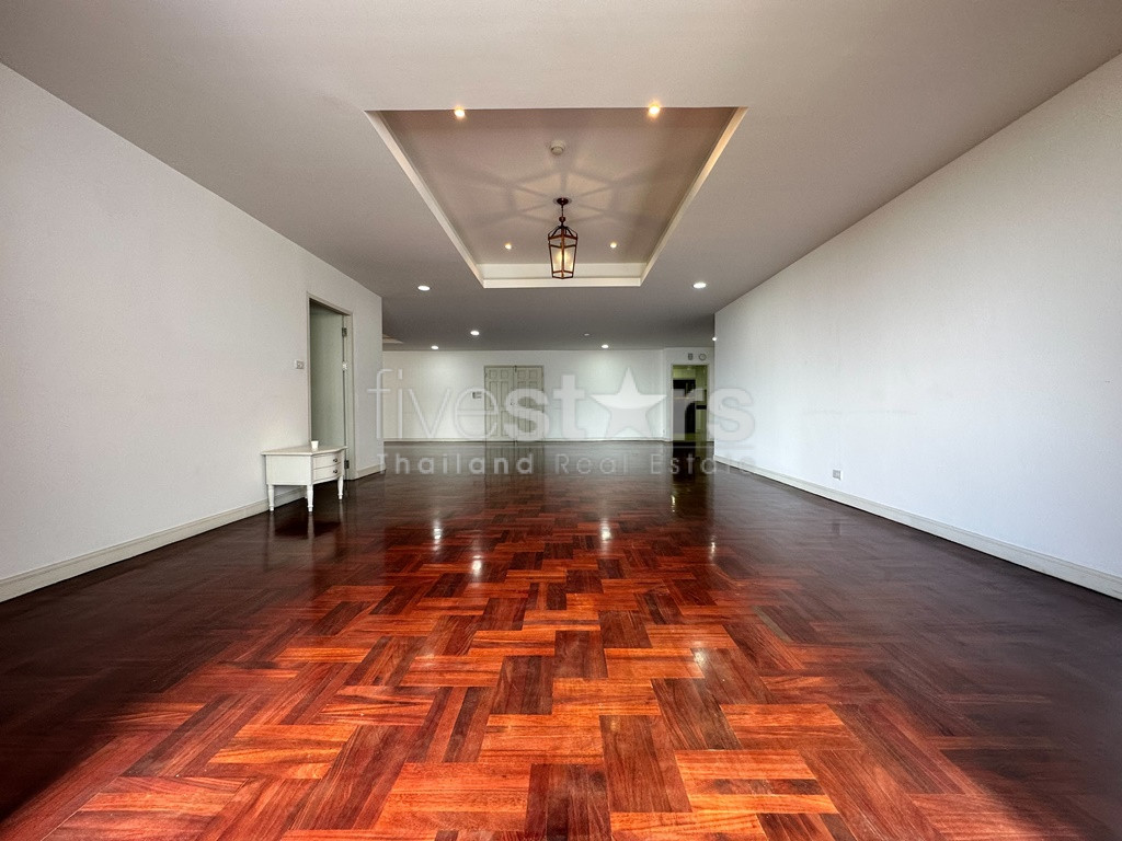Grande unité de 3 chambres à coucher et condo récemment rénové à vendre sur Ekamai, photo 4