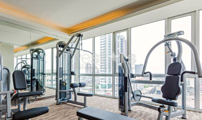 Condo de grande hauteur d'une chambre à vendre à proximité de la station BTS Phra Khanong, photo 11