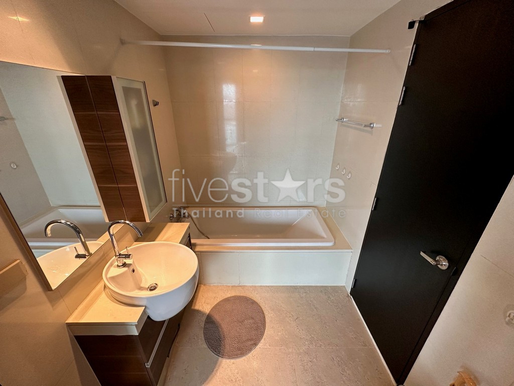 Appartement d'une chambre haut en étage à vendre proche BTS Pra Khanong, photo 12
