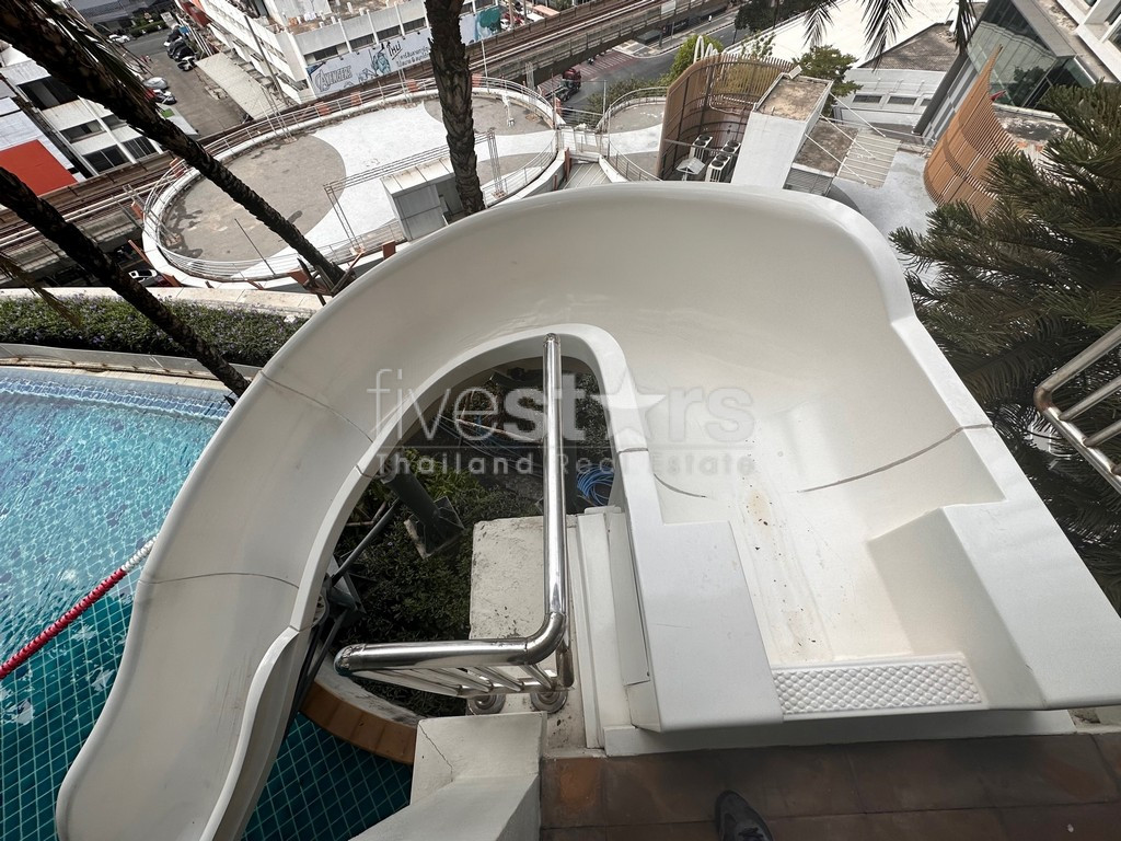 Appartement d'une chambre haut en étage à vendre proche BTS Pra Khanong, photo 16