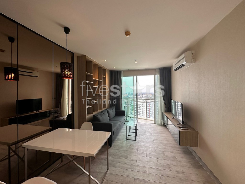 Appartement d'une chambre haut en étage à vendre proche BTS Pra Khanong, photo 2