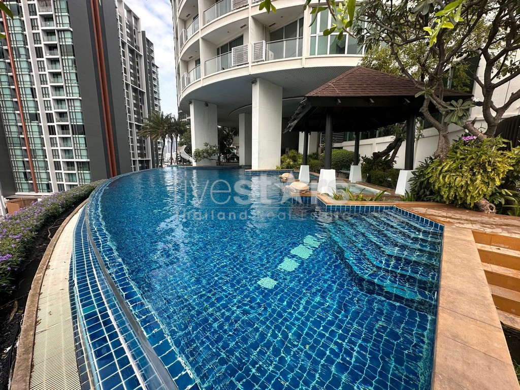 Appartement d'une chambre haut en étage à vendre proche BTS Pra Khanong, photo 14