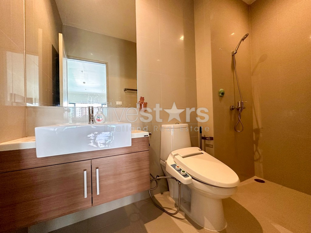 2-bedroom spacious condo for sale close to BTS Ekamai, photo 17