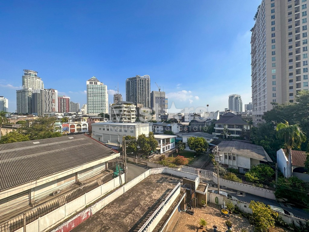 Appartement d'une chambre spacieux à vendre à 400m du BTS Pra Khanong, photo 9